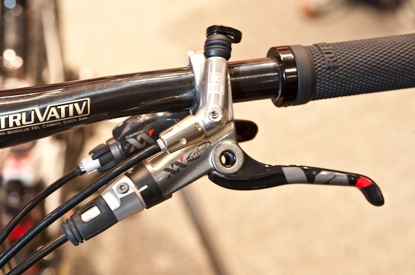 Front shifter with Hydro Pop Loc