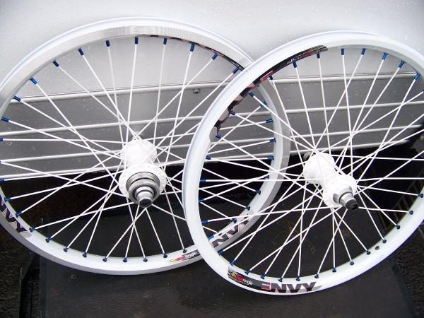 wheels nd hub

£100