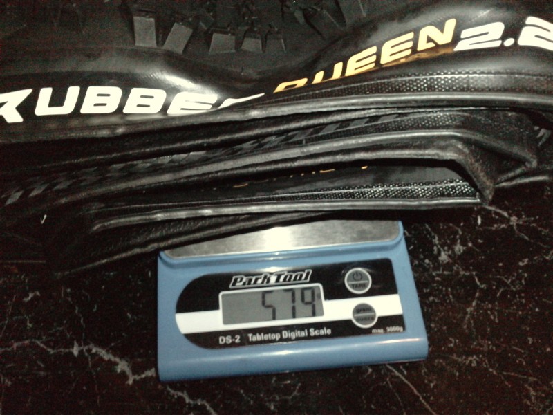 Continental Rubber Queen 2.2 Black Chilli folding. 579g

To show weight differences between tires.
