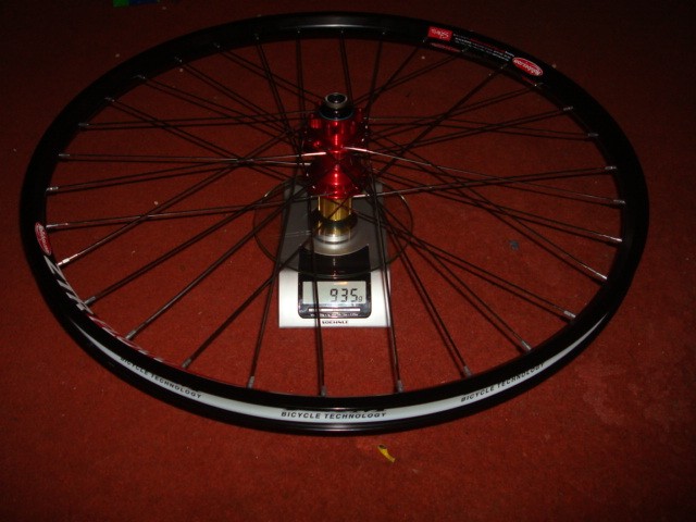 Stans Notubes ZTR flow/Hope proII  laced with Sapim CX Ray