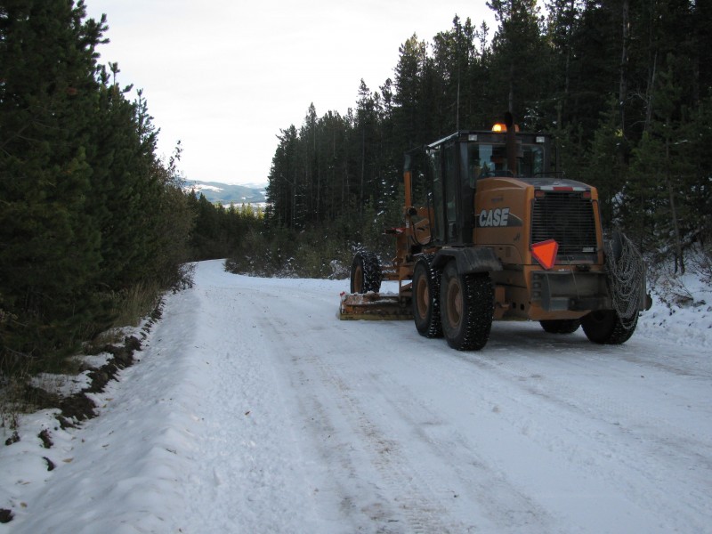 The road is cleared, but very slippery. Oct 15, 09.