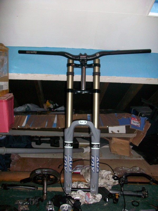 fox 40 RC2, titec stem and 800ml gravity bars, for the new build. frame pics will be up on monday
