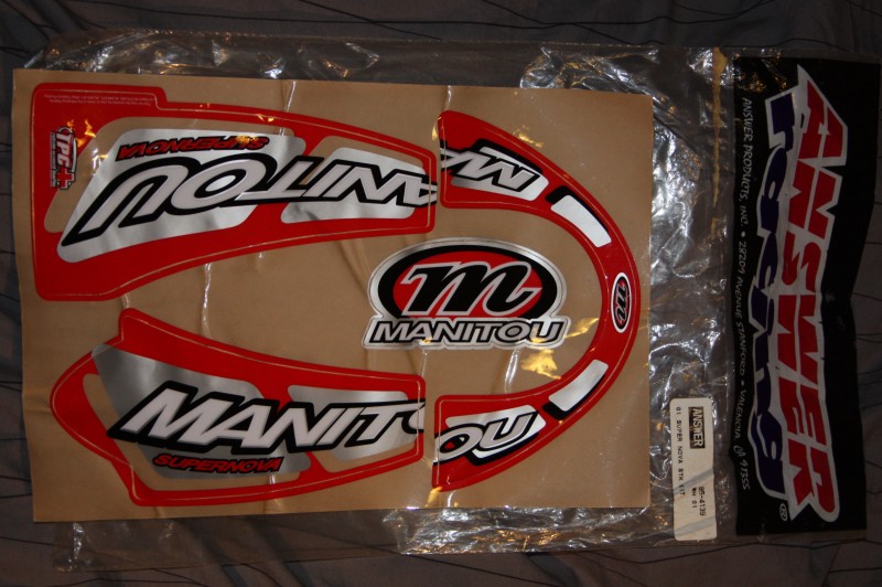 manitou supernova xvert carbon NEW sticker kit For Sale