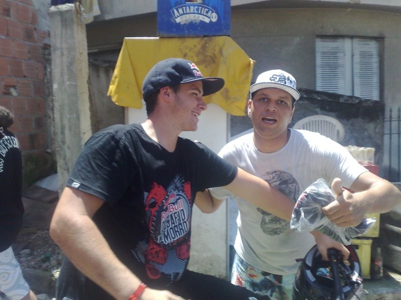 Red Bull Desafio do Morro ( Santa Marta ) Rio de janeiro - Brasil. 27/09/09.

I and Stevie Smith from Canada, amazing young rider.