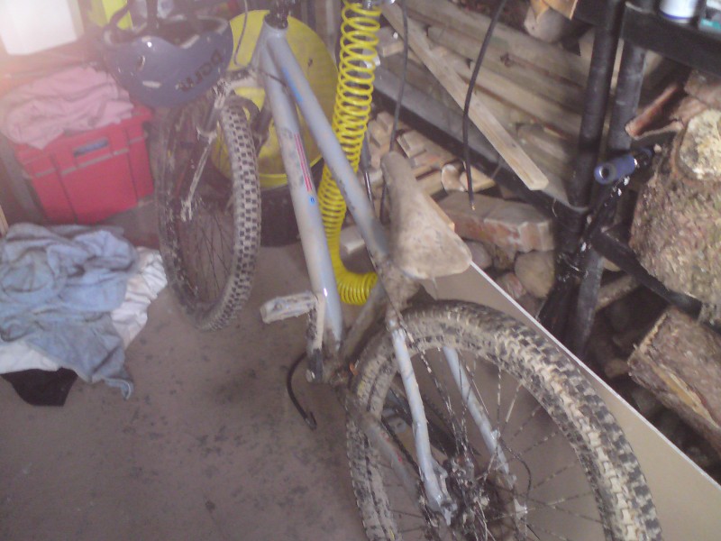 My bike after a muddy trip to filham