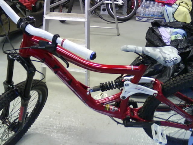 specialized bighit FSR 1 with new peaty grips and funn seat