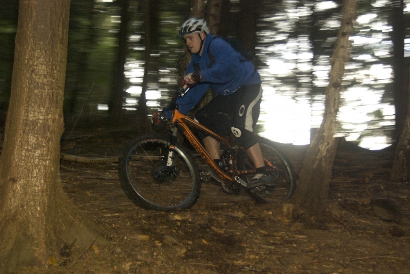 A day at ambergate (shining cliff) doing a spot of light DH.