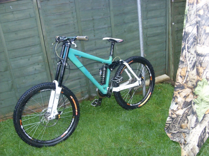 ma new bars and tyres on  my bike kind of clean for once lol