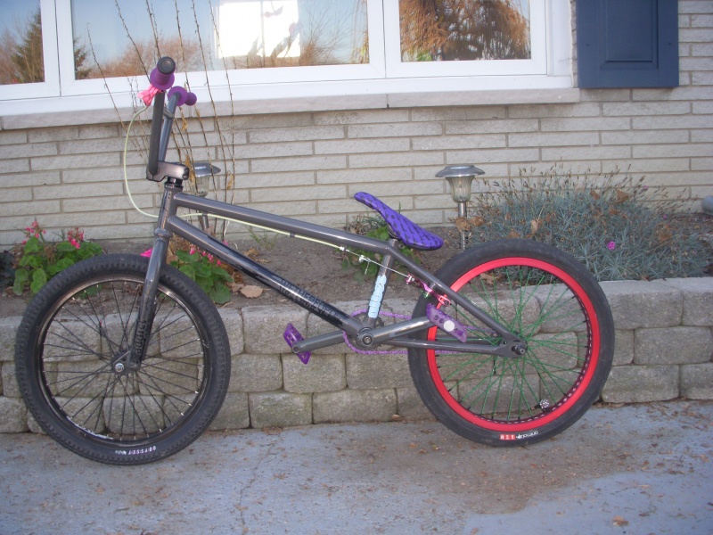 my bike with new seat and albes sticker and brake on the left side