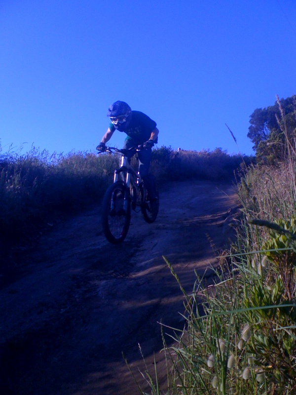 prob the closest thing to downhill in warrnambool :)

have to give credit to my mate Alex Averchenkov 4 takin these pic's
:)