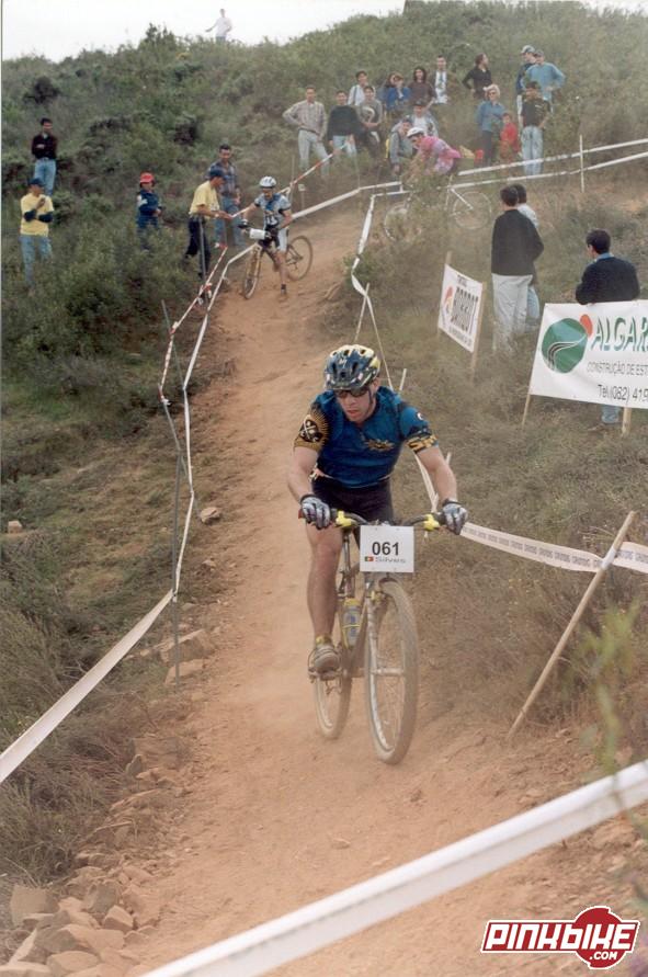 Trying to get Cadel in 98 world cup in Silves.Ok it´s me just on the "open to all" race...good pro style. Wheeler E3 Titanium.