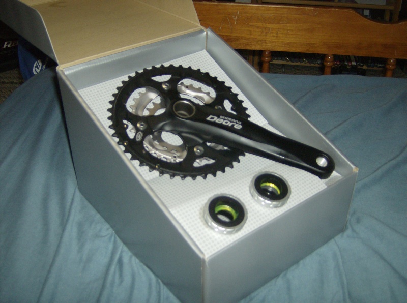The cranks and BB in their box, for my for my chameleon build.