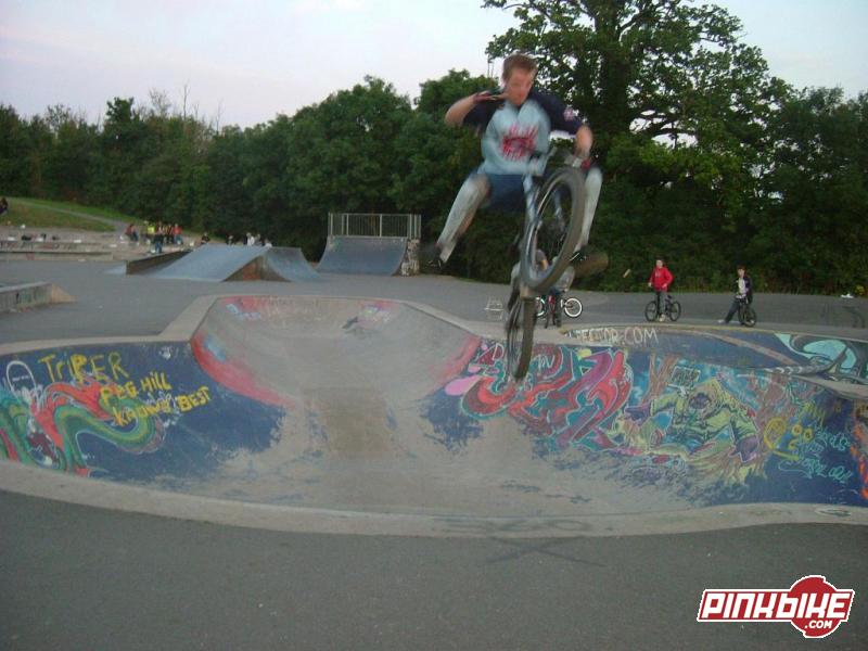 Andy Muldoon at Yate Skatepark in Bristol, United Kingdom