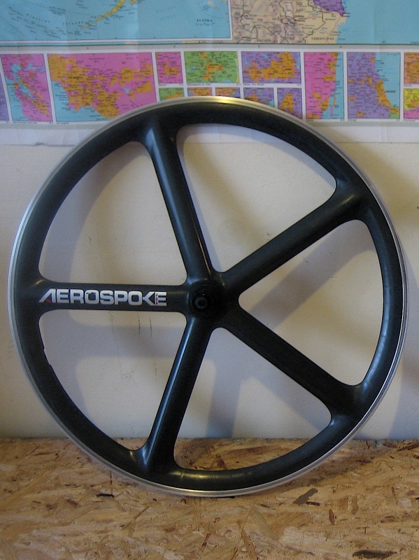 700c road aerospoke rear wheel