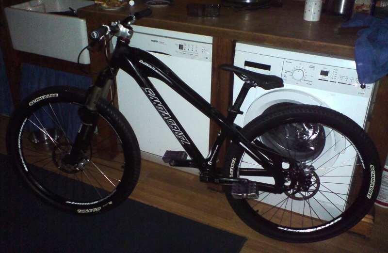 Crappy pic of the Jackal.  Just waiting for the chainring and bashgaurd to come. :)