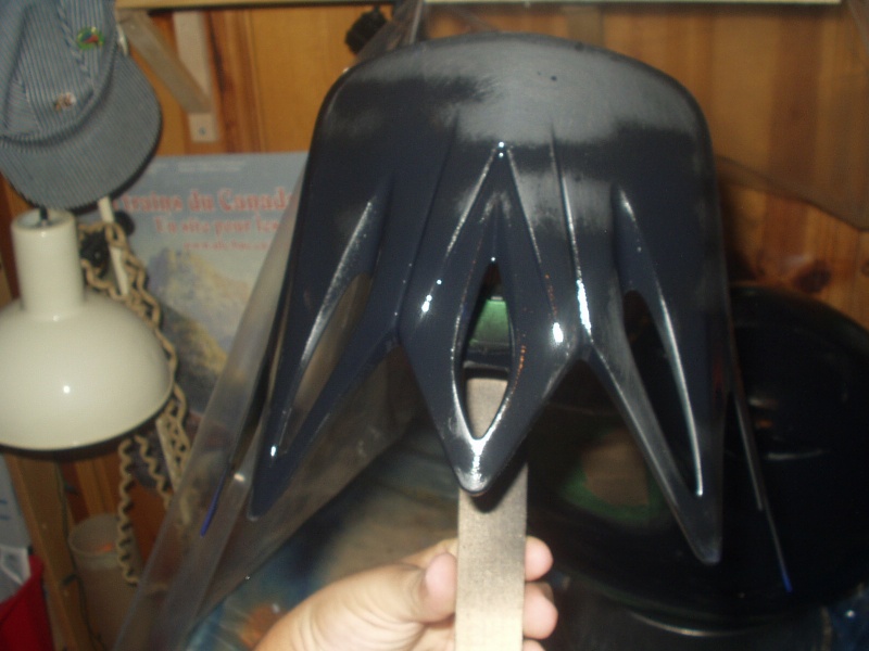 the sealer applied on the visor (front)