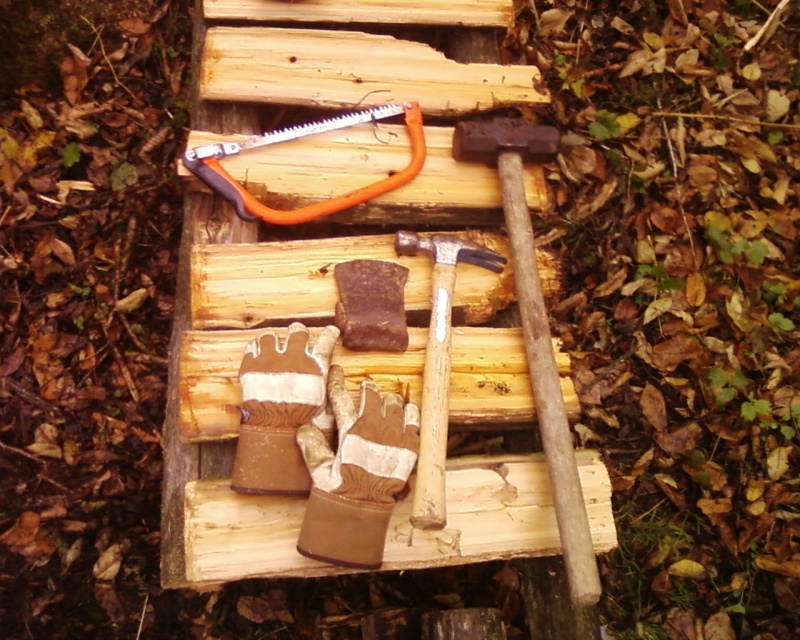 Tools for splitting (I have a new wedge now) and the sledge and wedges were painted orange so I can spot them more easily