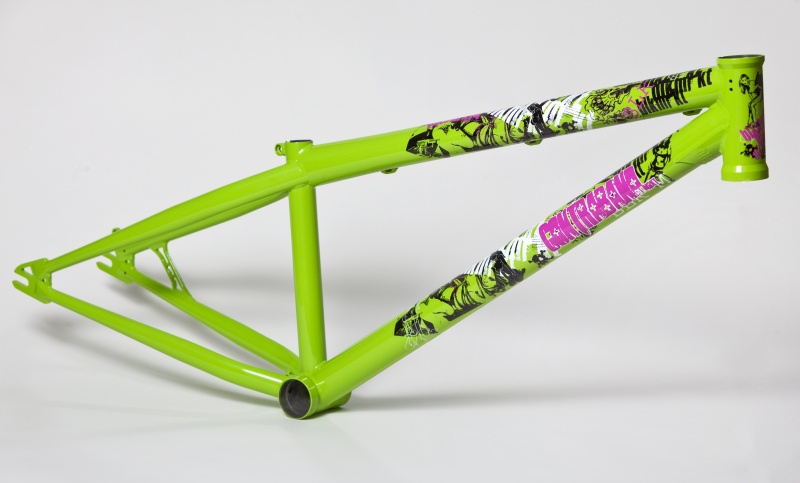 2010 production Contraband in neon green...
also available in dark orange. Pics soon...

sizes: 21.5" &amp; 22"