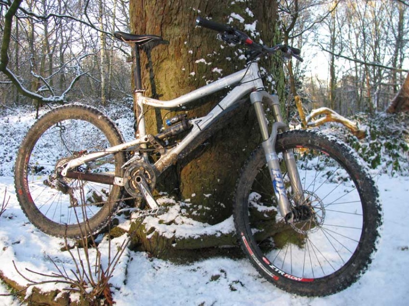 Devinci Hectik Ltd. coping admirably in the snowy conditions