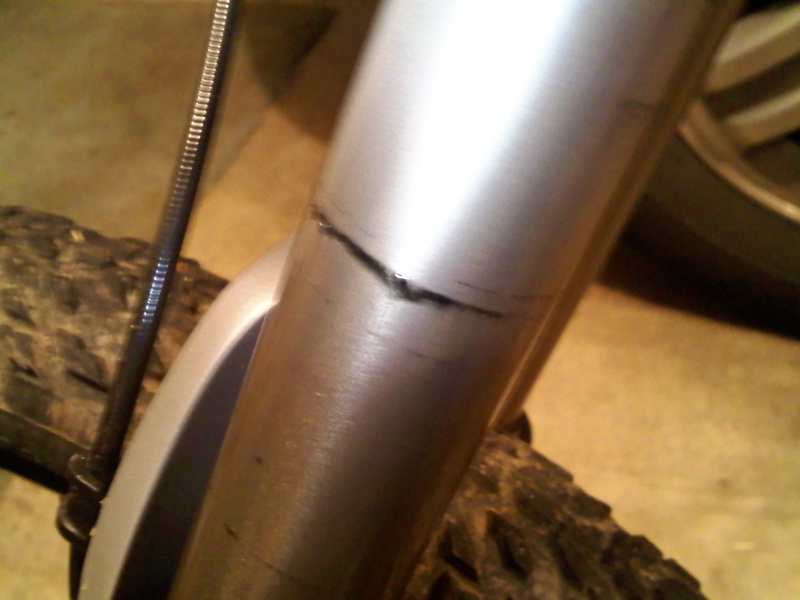 Mountain bike front store fork leaking oil