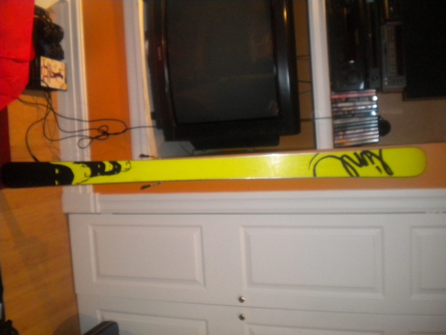 the back of my new line mastermind skis cause my old skis were stolen at edelweiss