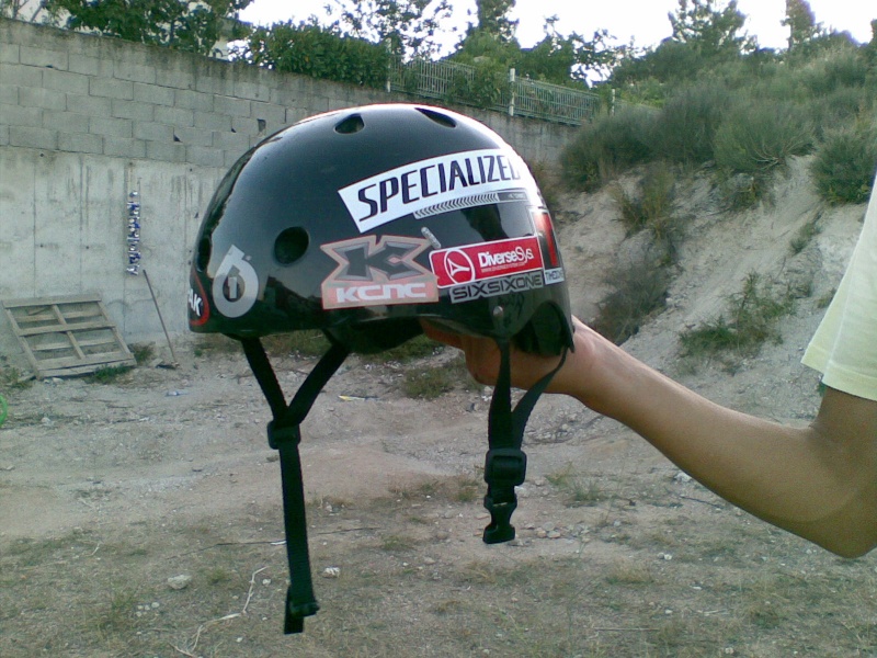 Capacete Six Six One. For sale.