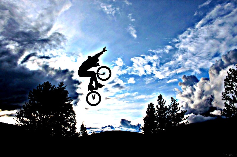 HDR edit of another photo
Orignal:http://www.pinkbike.com/photo/4499594/