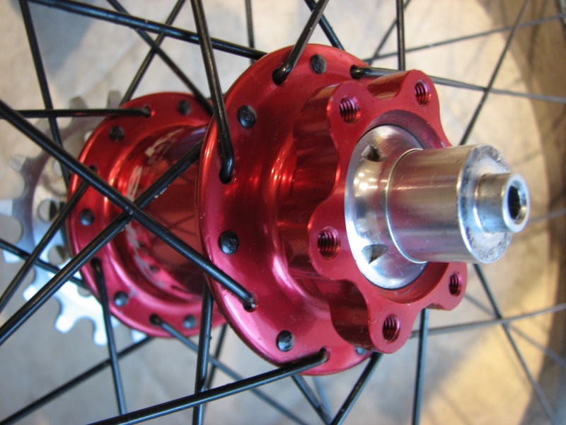 Pink Chris King Hub 135mm ISO rear 32 hole 
FOR SALE