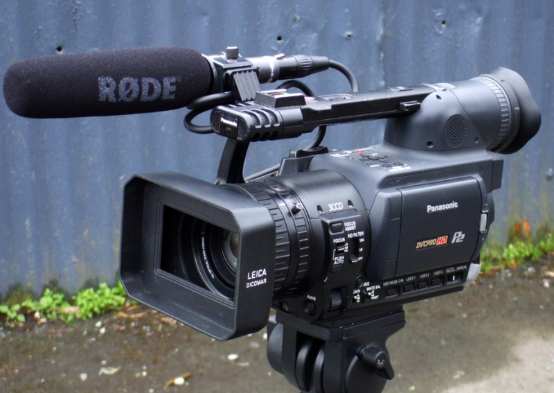 Rode NTG-1 Mic
Panasonic AG-HVX 202EN DVCPRO HD Camera