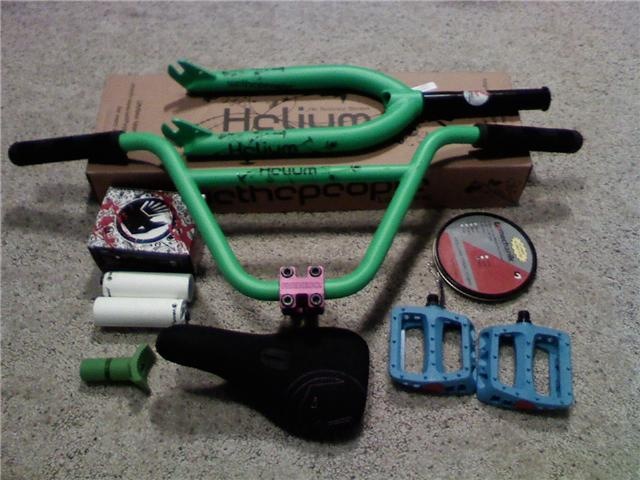 wtp helium forks and bars, shadow seat, stolen thermalite post,odyssey pc pedals mecanik hollow-trac chain shadow pegs
