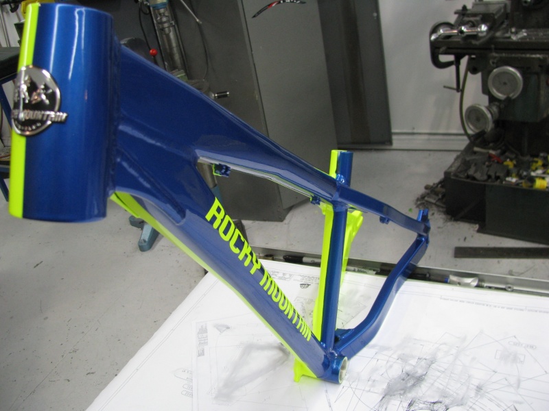 First looks at Dave Smutok's new 2011 Rocky Flow Prototype.