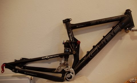 cube stereo frameset