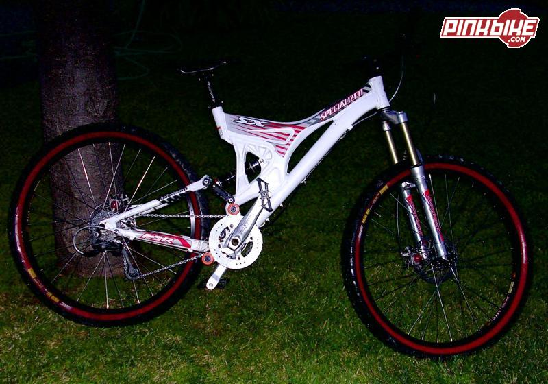 This is an older picture of the bike. For a newer picture, just give me your e-mail address and I'll send 'em to you.
