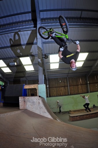 Some shots of dimonback rider scott tacchi at mount hawke skate park in cornwall

http://www.JacobGibbins.co.uk