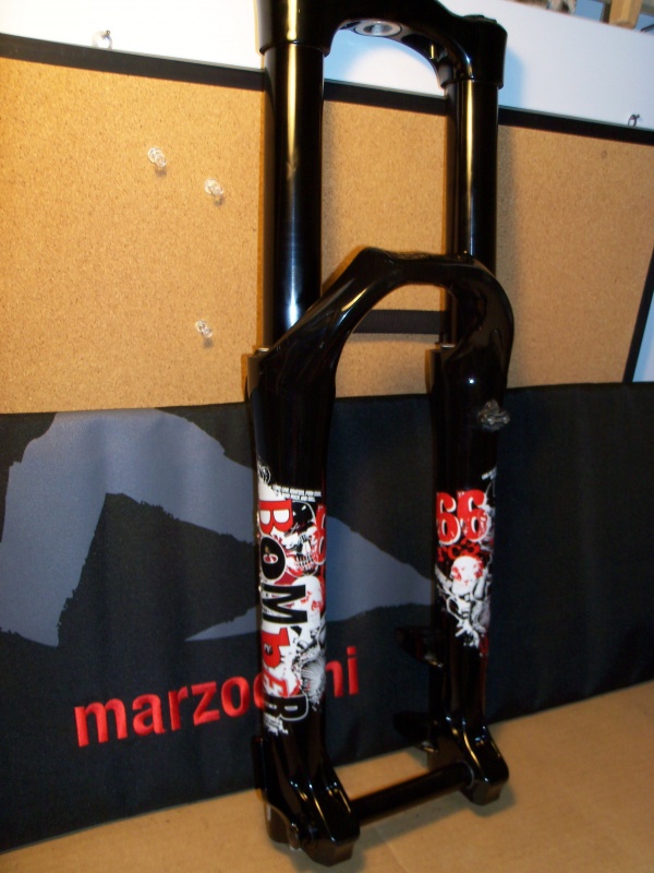 Marzocchi Bomber 66 rc3 09 with trasportation bag and valve adapter