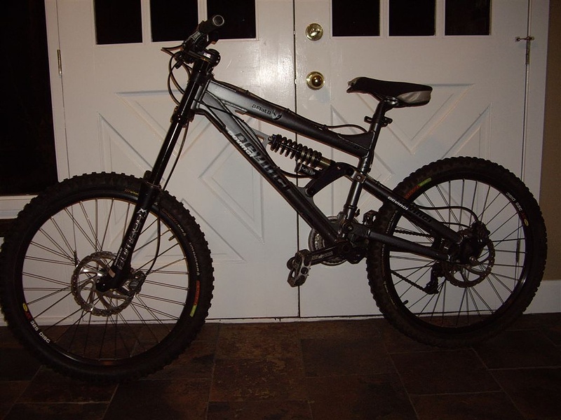 Devinci 8 Flat 8 Downhill FreeStyle Mtn Bike For Sale For Sale