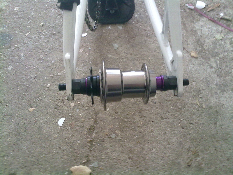 130mm hub in 135mm frame