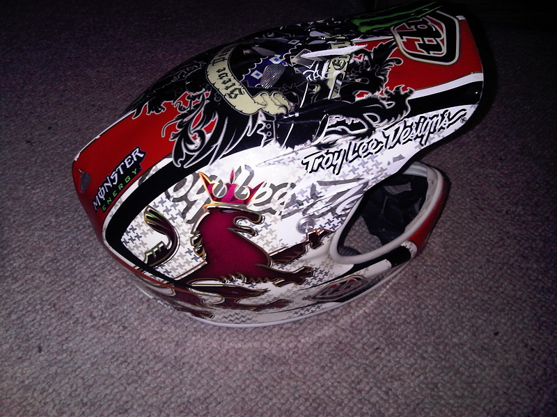 TROY LEE DESIGNS D2 STEVE PEAT EDITION WITH MONSTER STICKERS For Sale