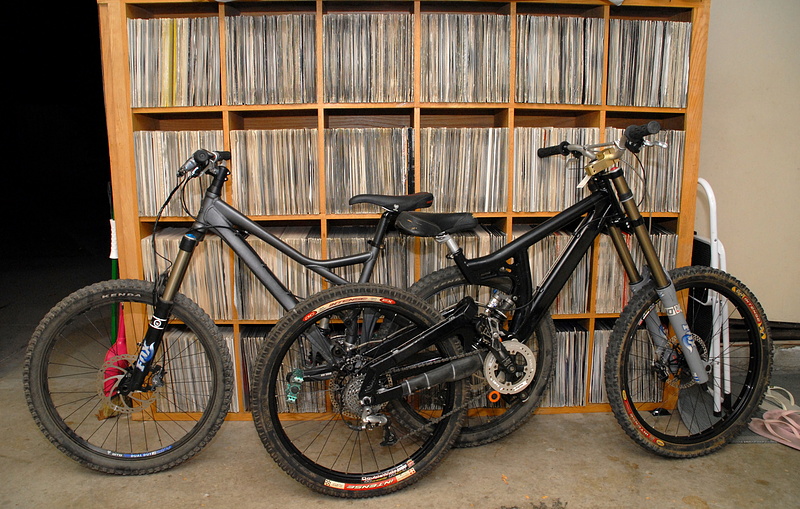 Cheetah DH Bike &amp; Giant Reign X1 All Mountain Bike