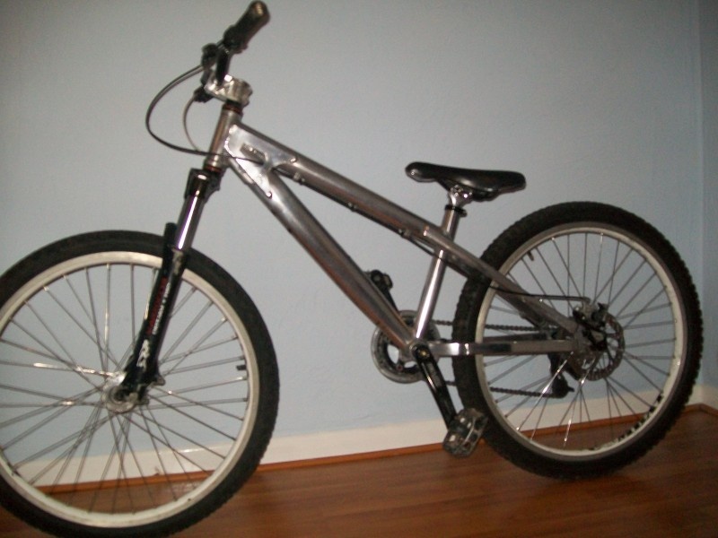 patty ps identity dr jekyl (chrome) go onto his profile patrick 1142 hes selling this bike