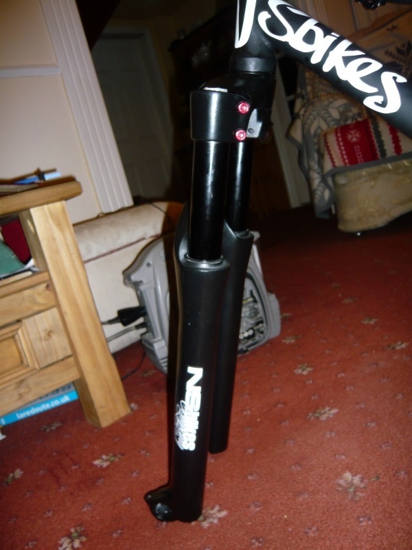 somecustom forks that im hopefully getting with brke mounts smothed off and new sprayed dj2's (lush)should be getting soon