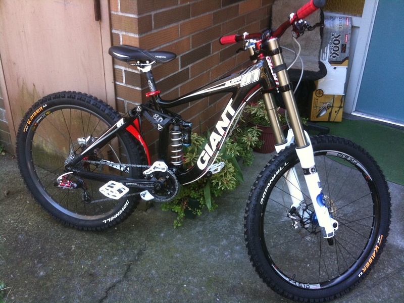 Giant Glory 01 2010 GIANT GLORY 2010 26インチ ダウンヒルバイク安く