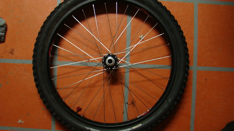 Front Dirty wheel with novatec hub