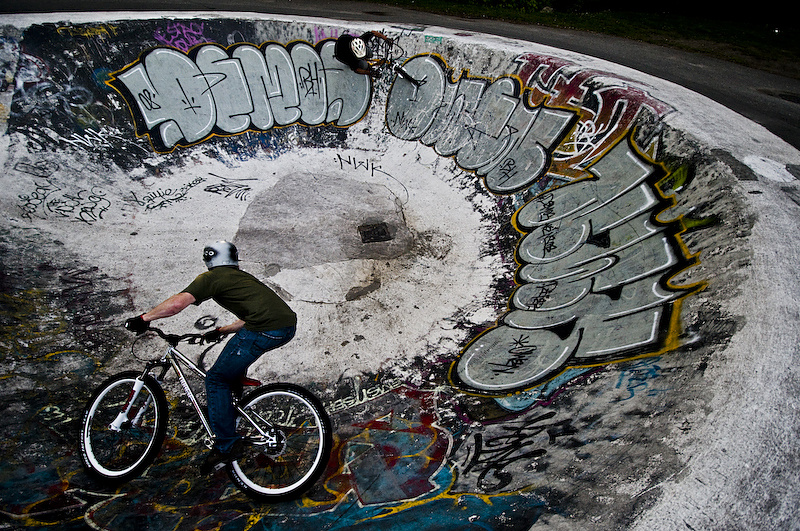 Korba and Hoots. Wishing this bowl was a ball.