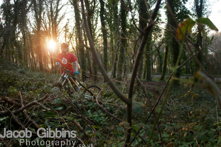 UK pinner and WC racer Rich Thomas, few shots of him in there