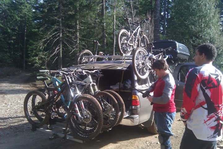 Fixing something?  In the post canyon parking lot with Eric's Tundra-yes we were shuttling 8 people and 7 bikes!