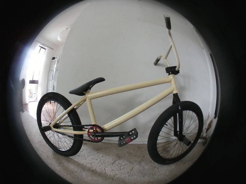 got new lotek Mike Aitken so i painted my bike the same colours black, red and cream