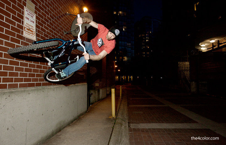 Found this pic of Sam doing a sick wallride! Uploaded for www.plussizebmx.com