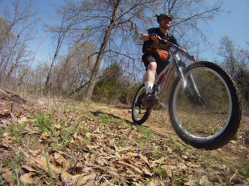 Riding down Old Grandad Trail in the Smithville Lake MTB Trail System.