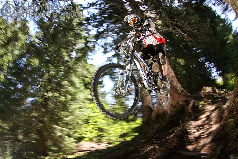Getting pumped on some of the relativly hidden trails in Chatel. Thanks to my buddie Burnz for the photo. July 09.